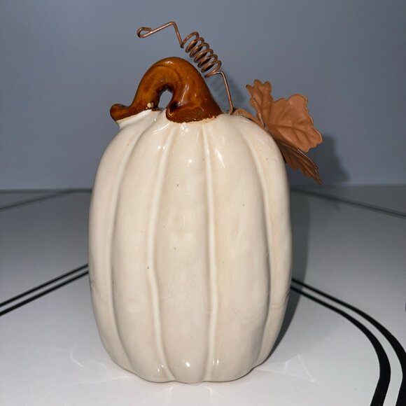 Kirkland's~Pumpkin~Ceramic Cozy Fall~Halloween~Thanksgiving Decor - Picture 6 of 7